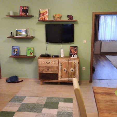 Aranypatak Apartmanhaz سزومباثيلي المظهر الخارجي الصورة