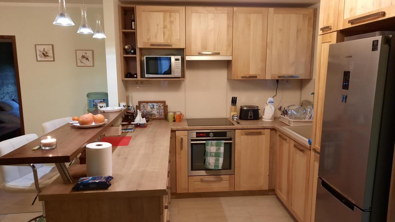 Aranypatak Apartmanhaz سزومباثيلي المظهر الخارجي الصورة
