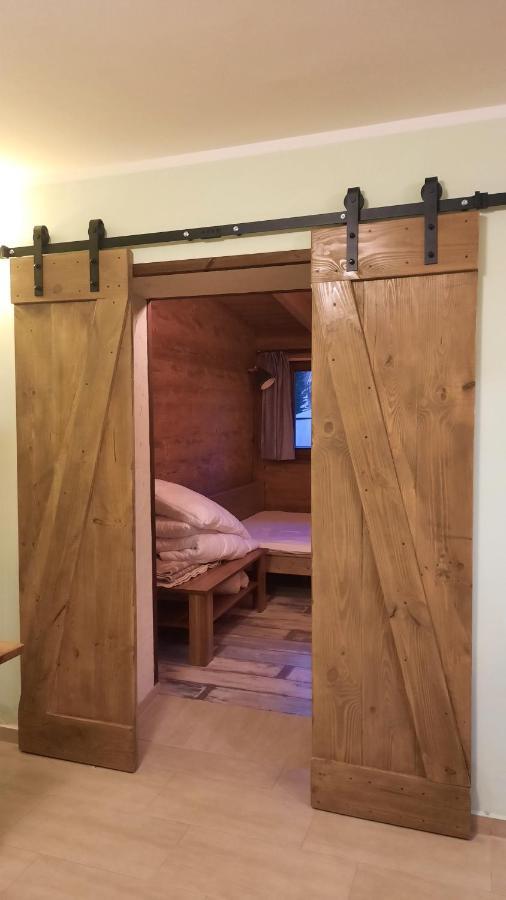 Aranypatak Apartmanhaz سزومباثيلي المظهر الخارجي الصورة